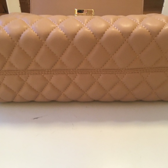 Quilted Chain Bag - Picture 8 of 8